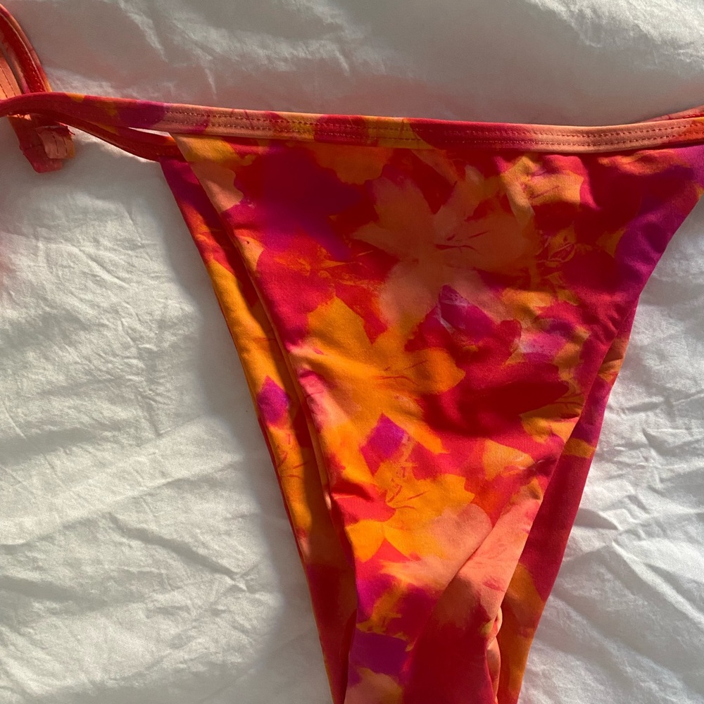 437 bikini - Picture 4 of 6